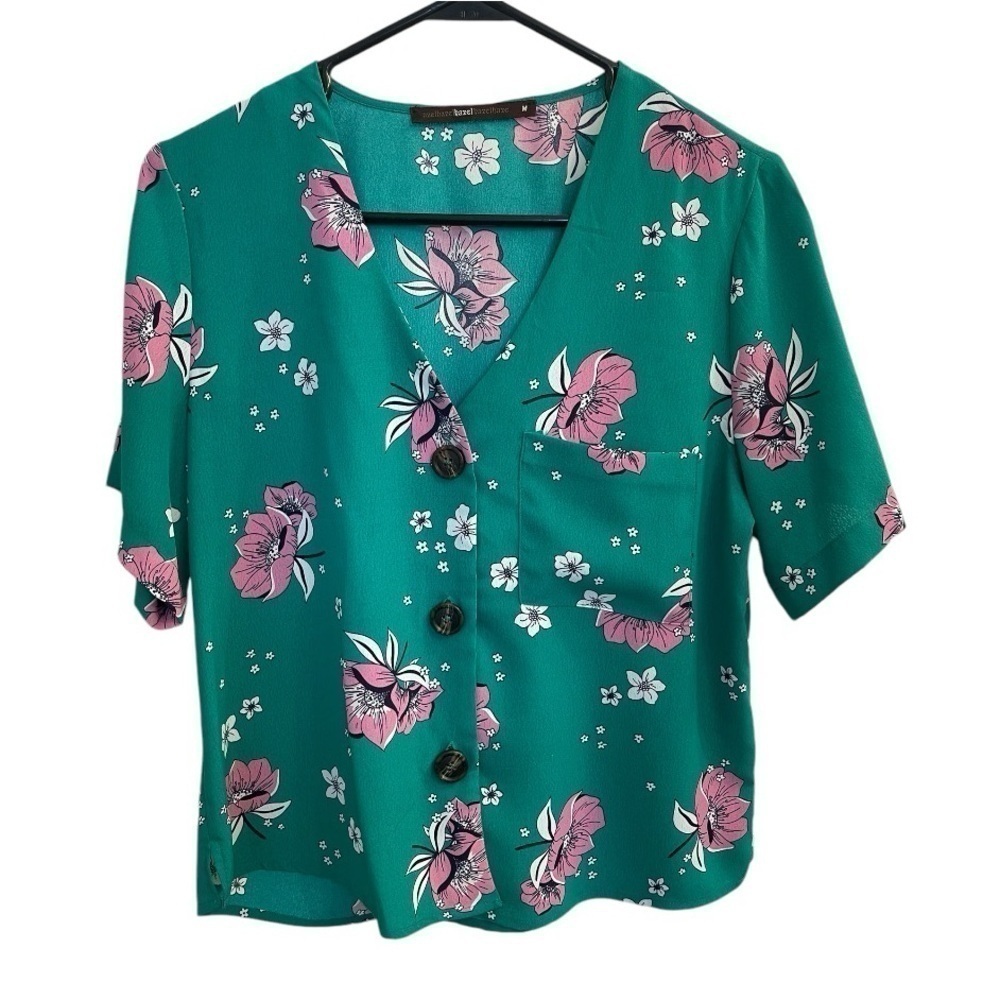 Hazel Shirt-Button Up, Short Sleeves-Green, Pink, White Size Women’s Medium.